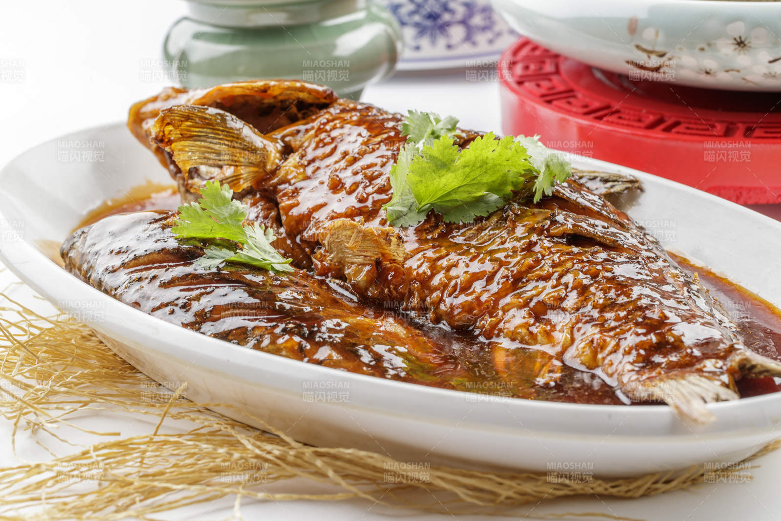 浇汁干烧官厅鲤鱼图片