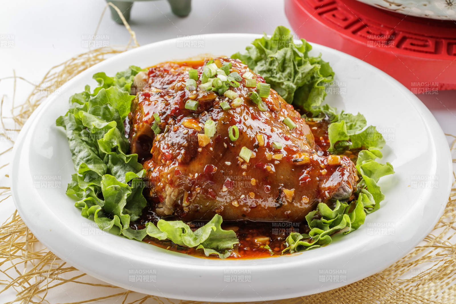 酱焖肘子猪肘子图片