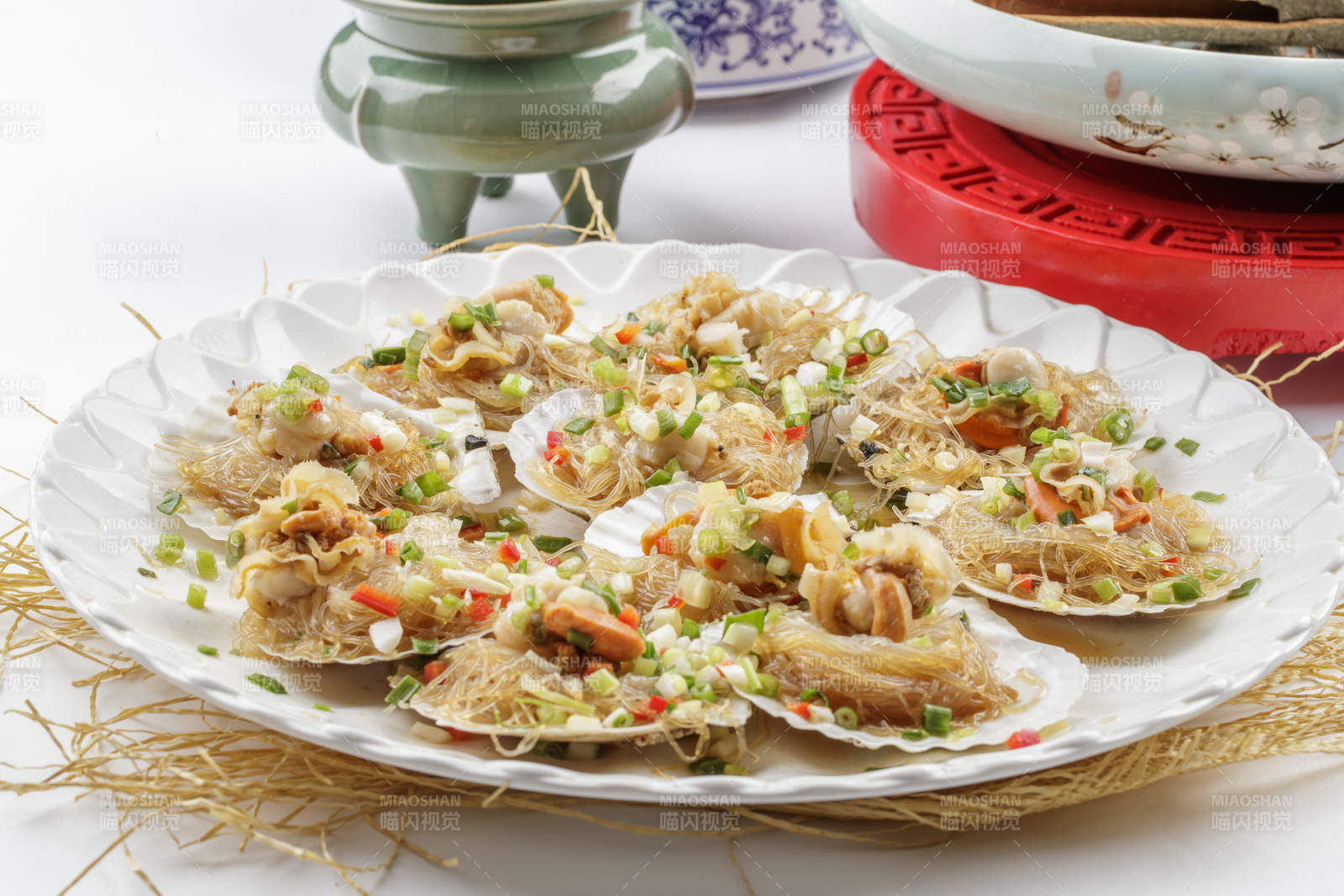 蒜蓉粉丝蒸扇贝图片