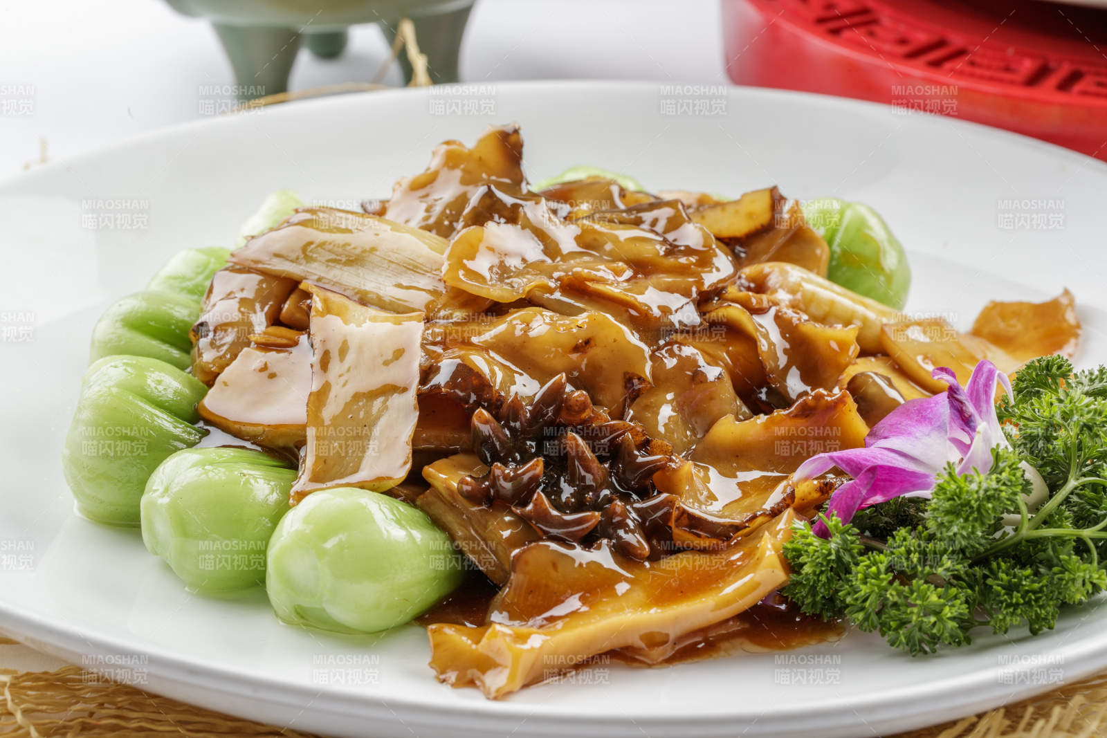 葱烧海参杏鲍菇图片