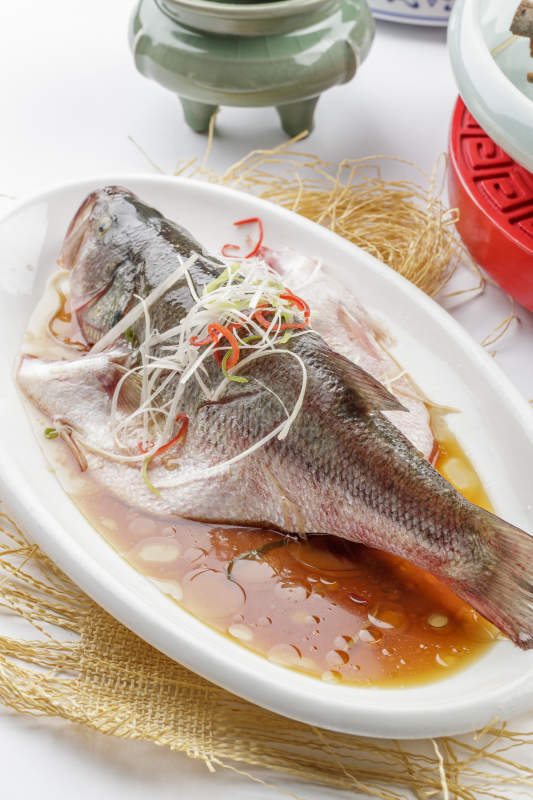 清蒸海鲈鱼图片