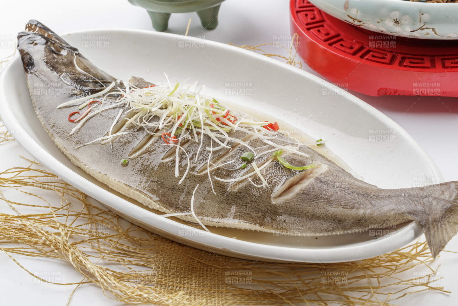 浇汁清蒸鲽鱼图片