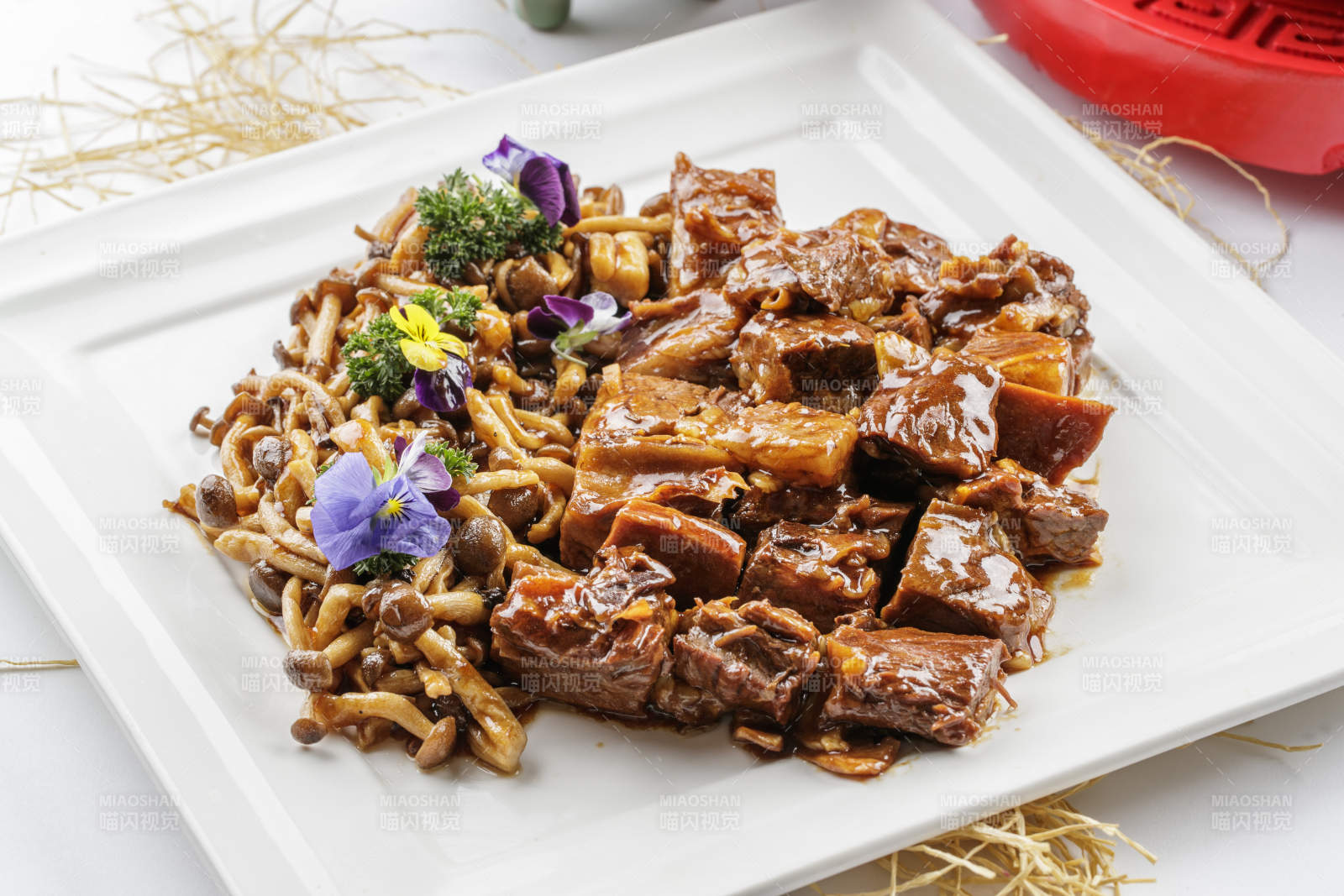 海鲜菇烧牛腱图片