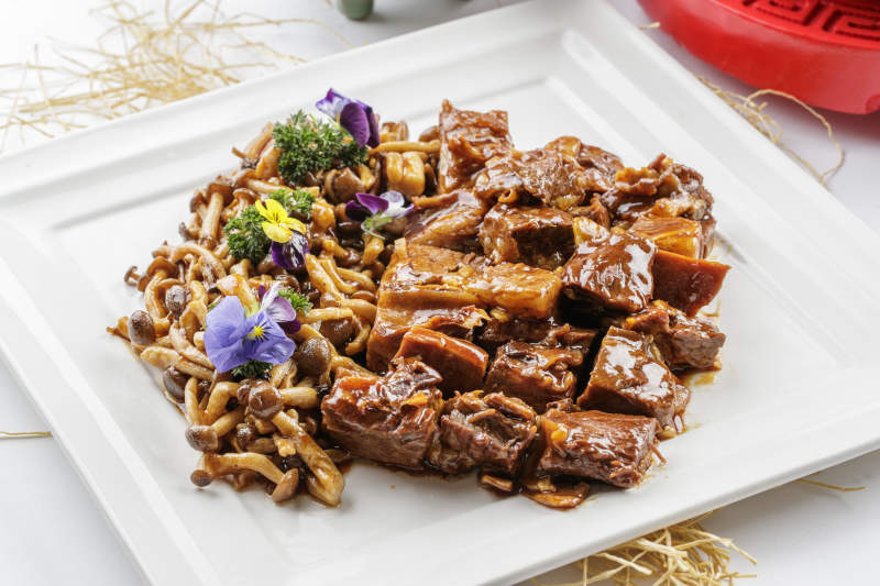 海鲜菇烧牛腱图片