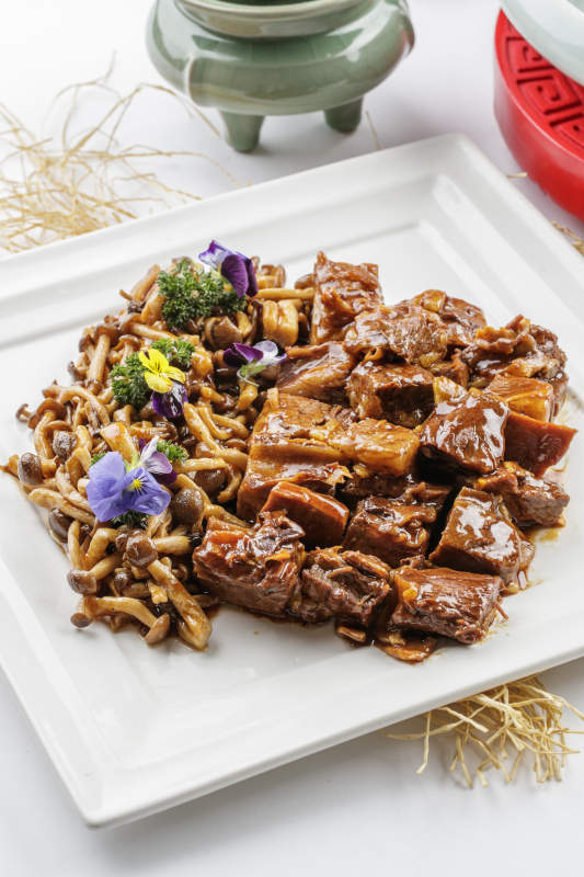 海鲜菇烧牛腱图片