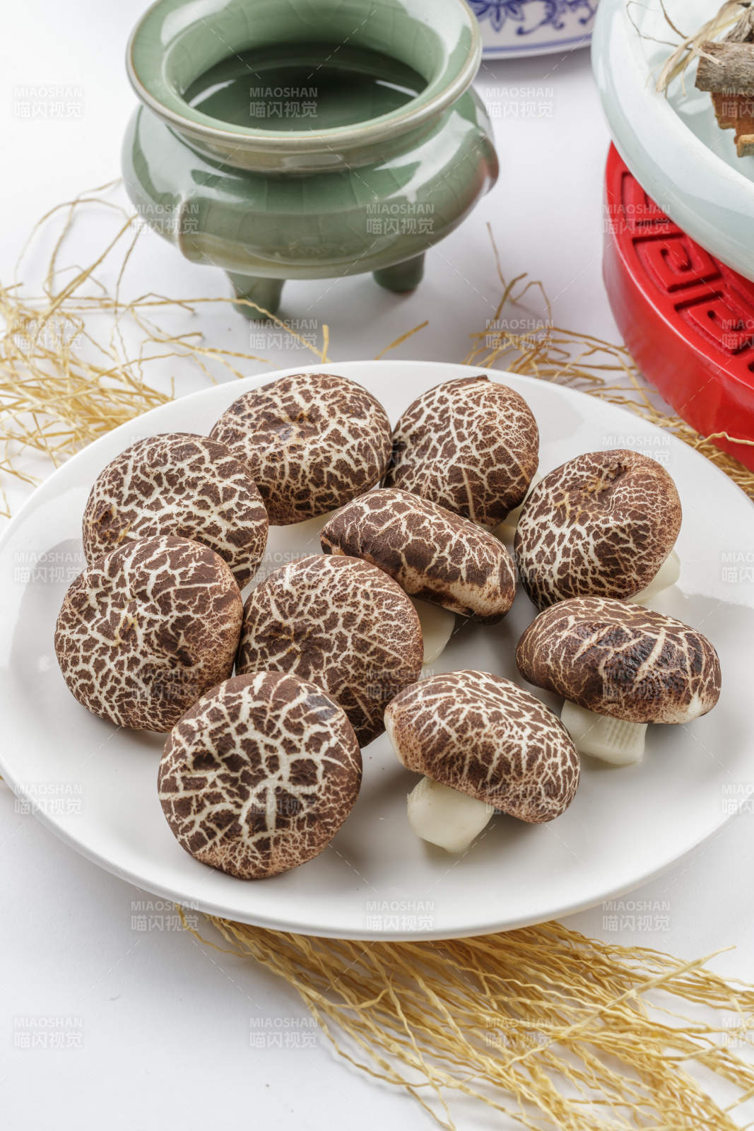 酱肉香菇包图片