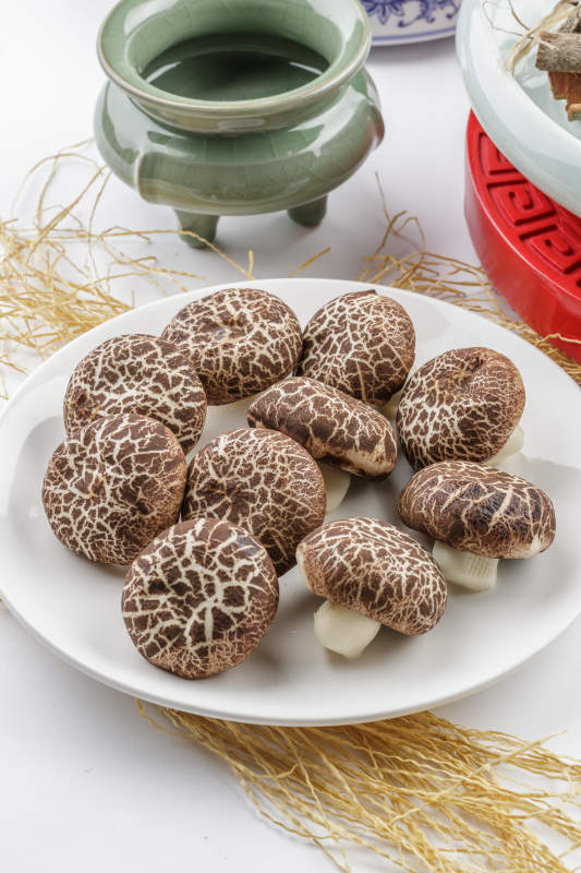 酱肉香菇包图片