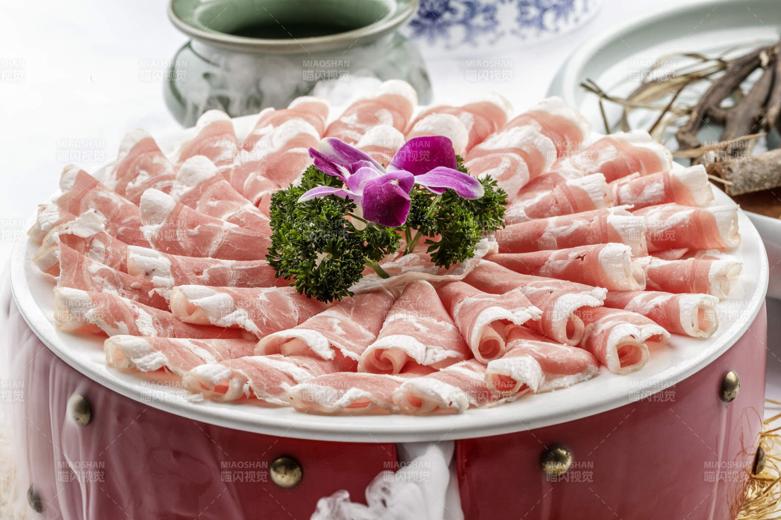 涮锅火锅食材羊上脑卷上脑肥羊卷图片