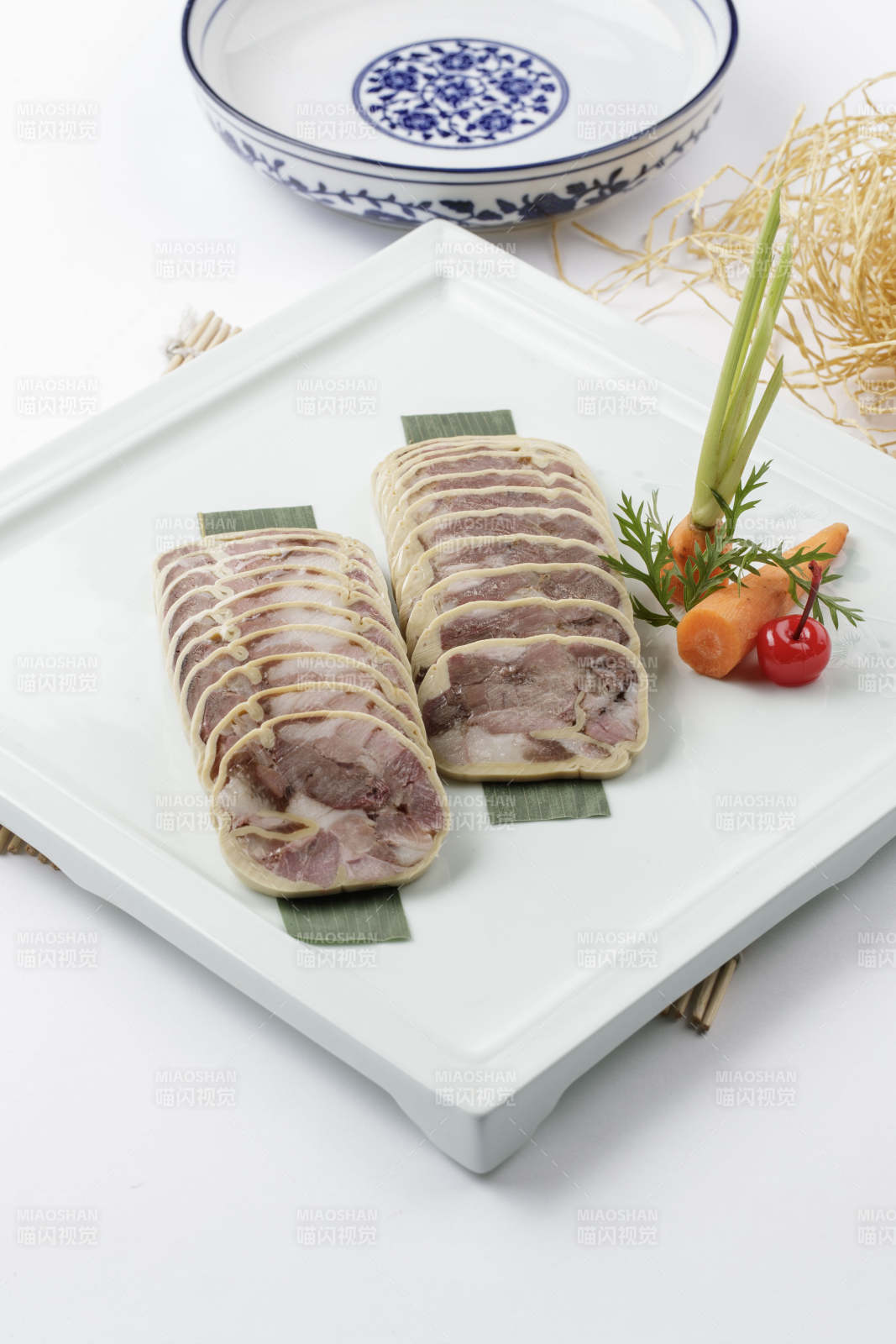 鱿鱼猪肘花卷切片图片