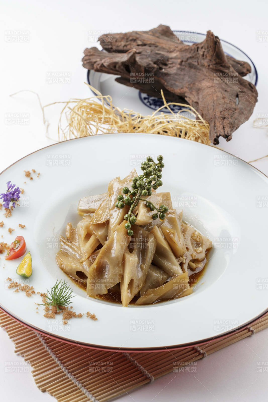 飘香藤椒藕块图片