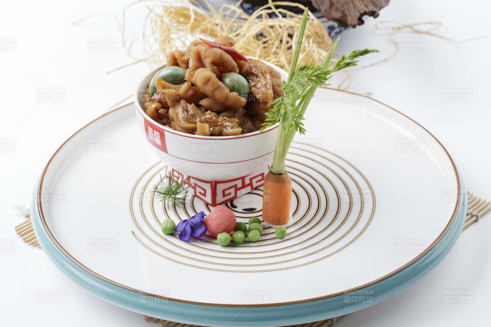 腊八蒜卤鸡脚图片