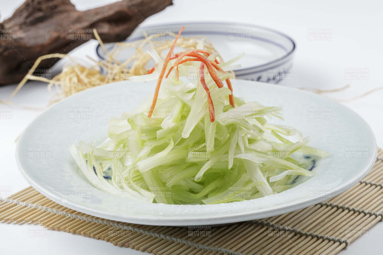 凉拌西芹丝图片