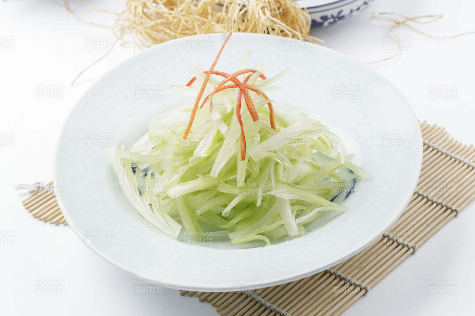 凉拌西芹丝图片