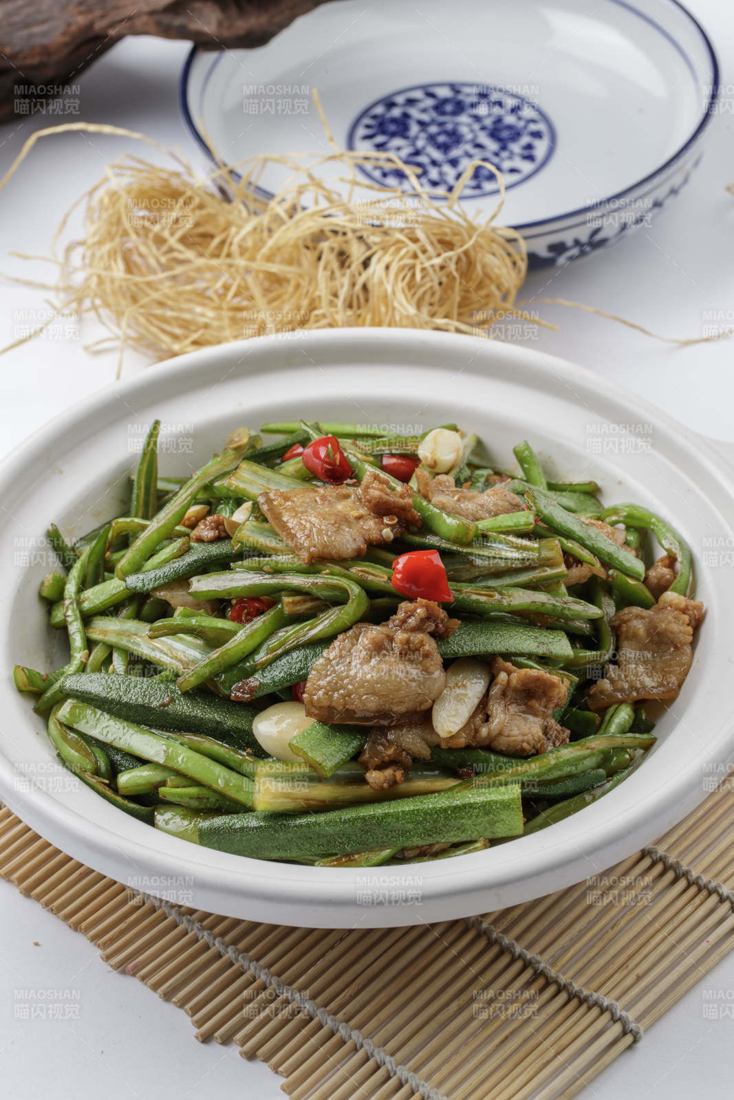 秋葵杭椒小炒肉图片