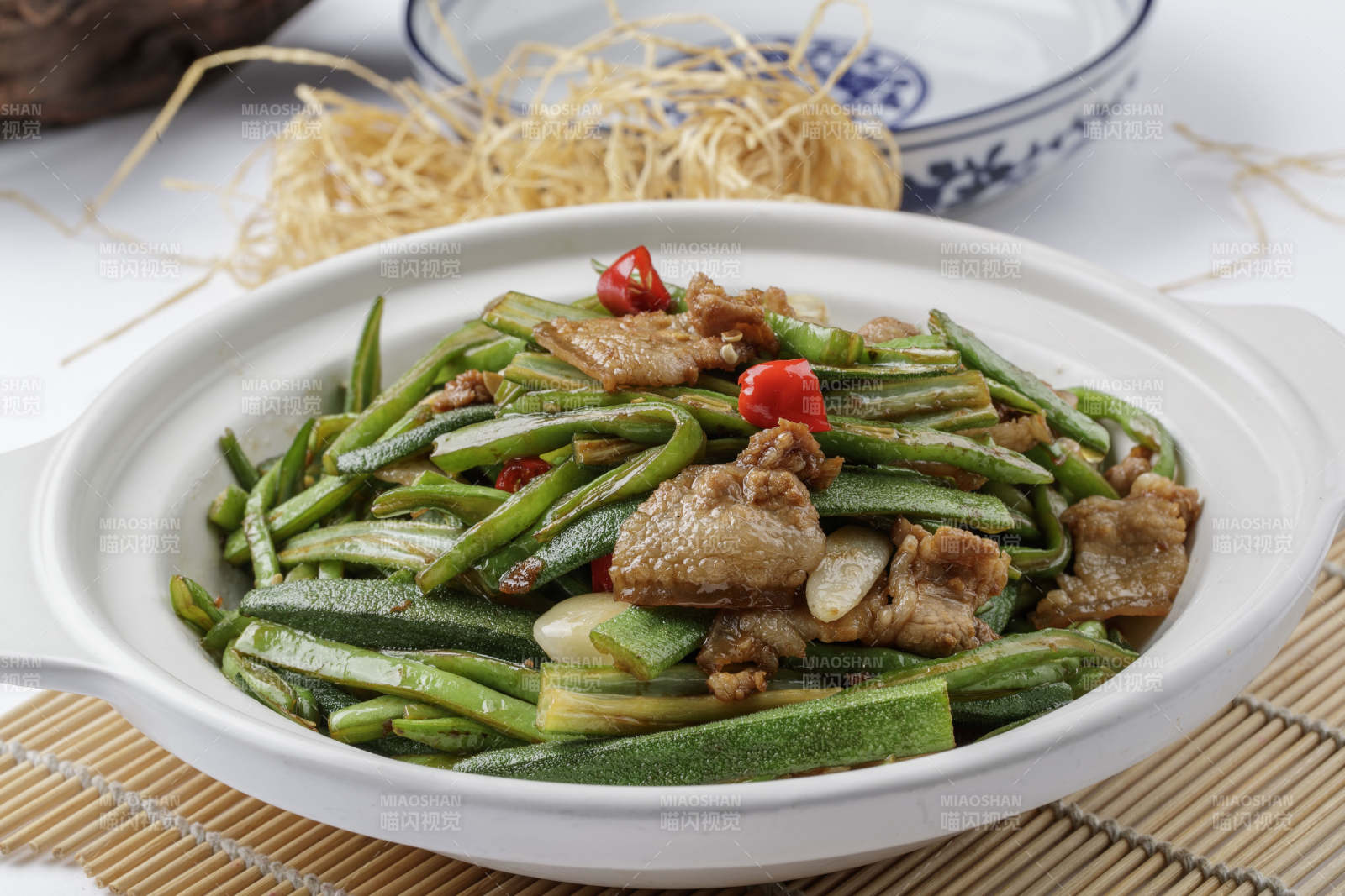 秋葵杭椒小炒肉图片