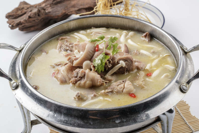 猪手山珍菌炖浓汤图片