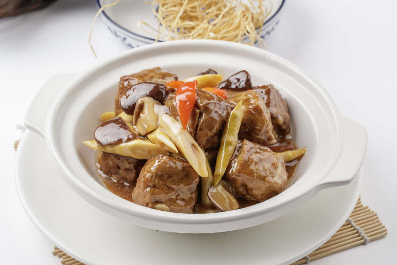 笋尖豆腐泡烧肉图片