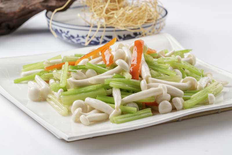 西芹海鲜菇图片