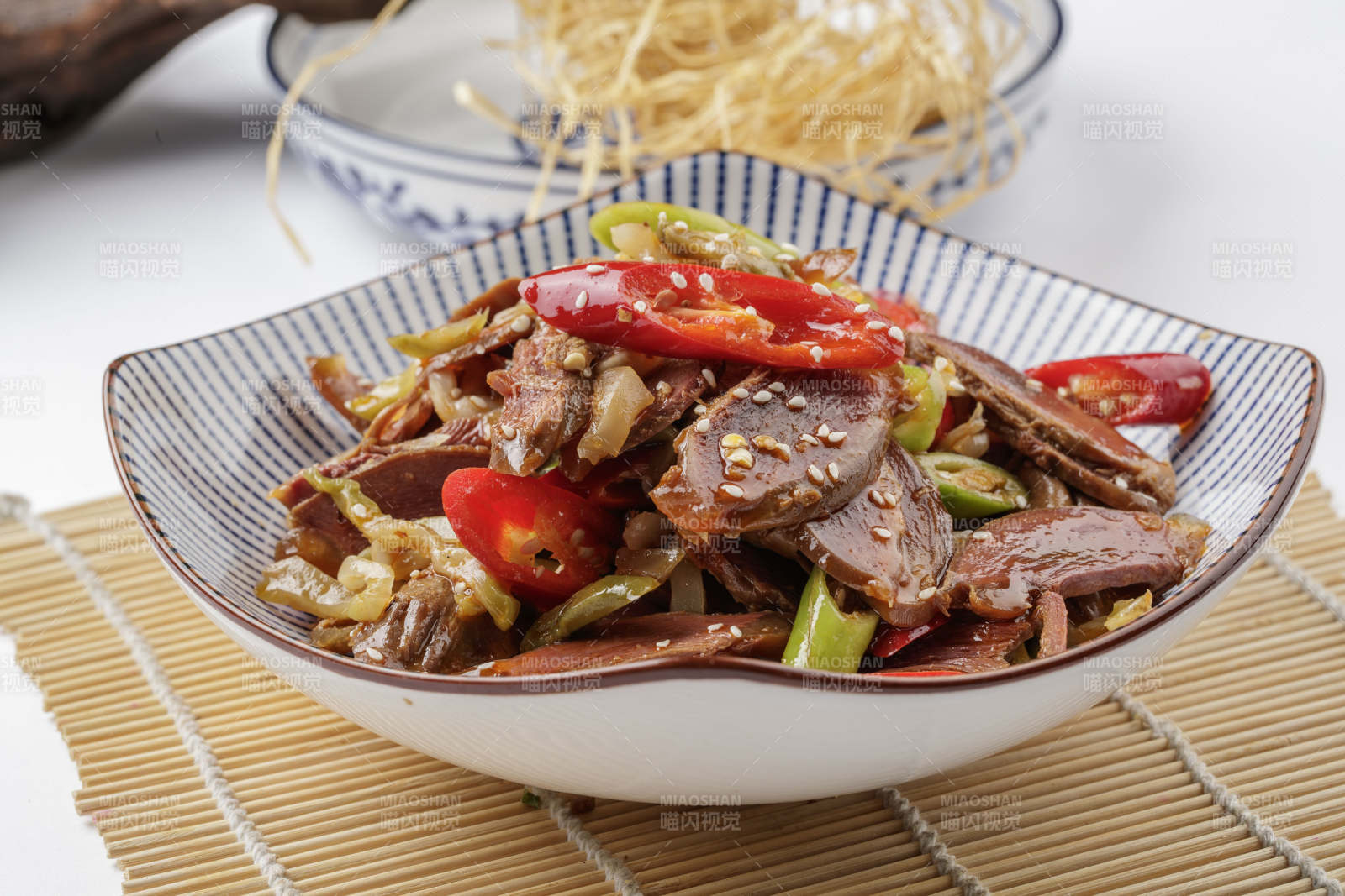 辣炒牛口条牛舌图片