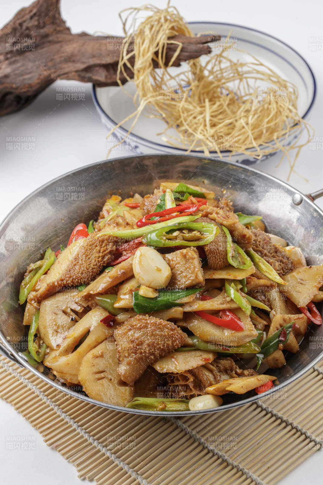 干锅猪肚土豆片图片