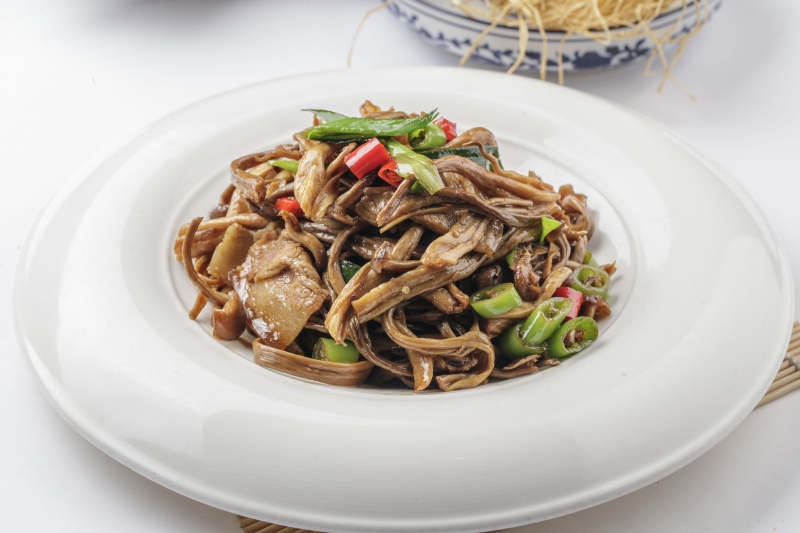 黄花菜炒五花肉图片