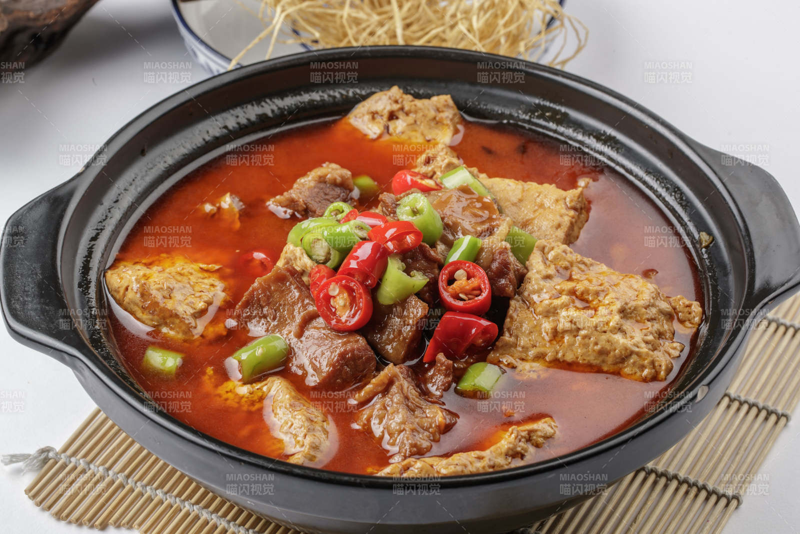 番茄牛腩豆腐煲图片