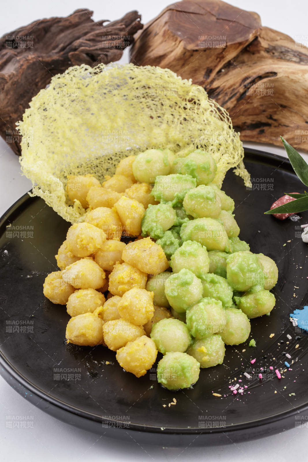 咸蛋黄抹茶双色炸鱼虾丸图片