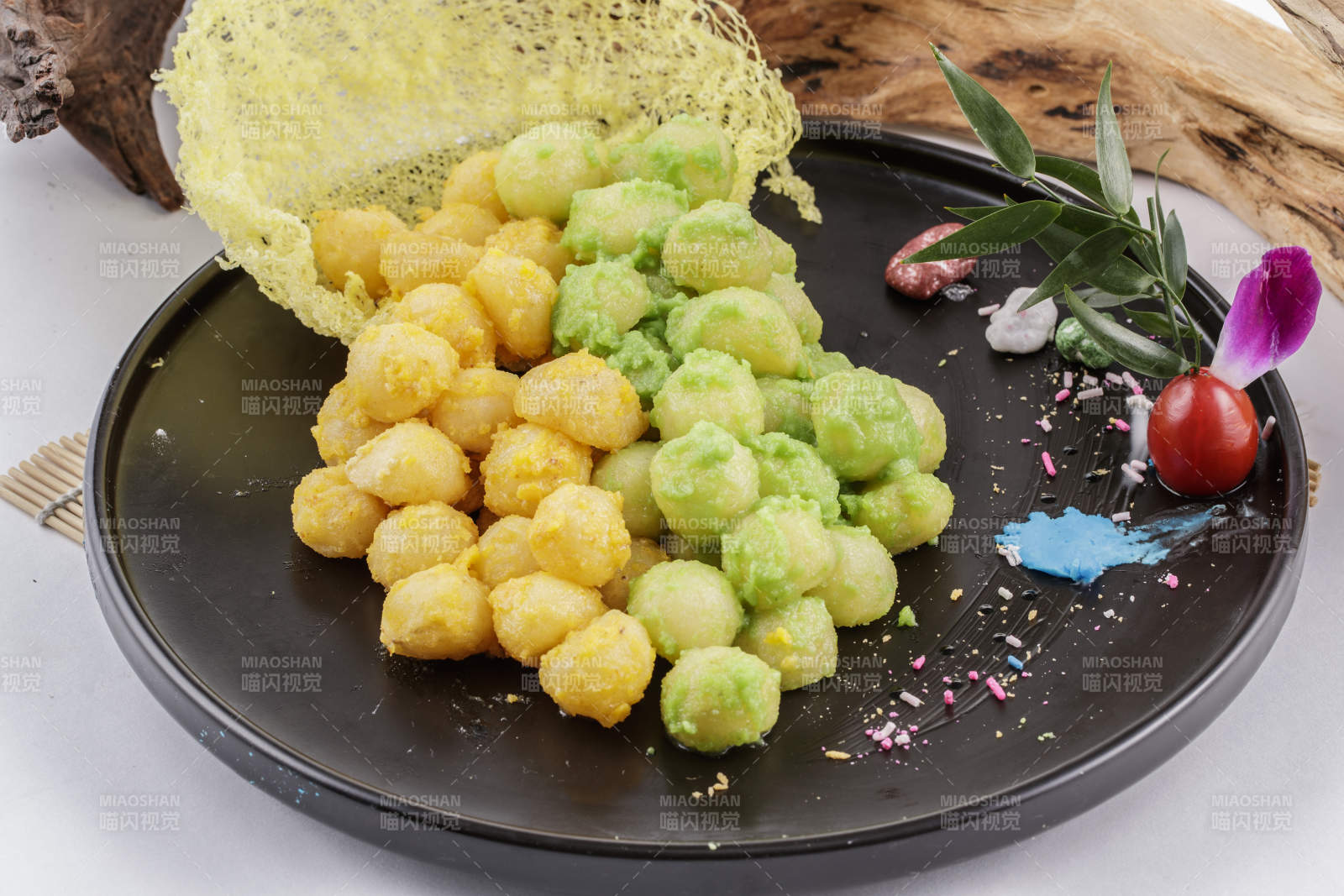 咸蛋黄抹茶双色炸鱼虾丸图片