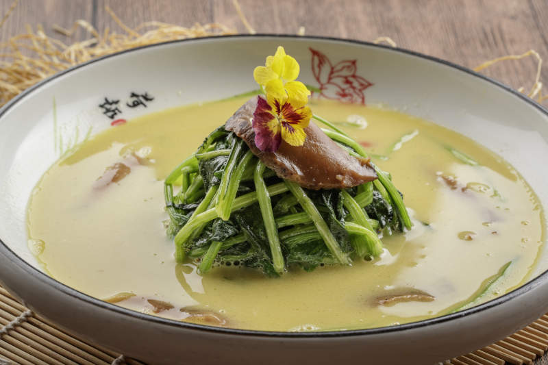 炖猪肚浓汤茼蒿猪肝图片