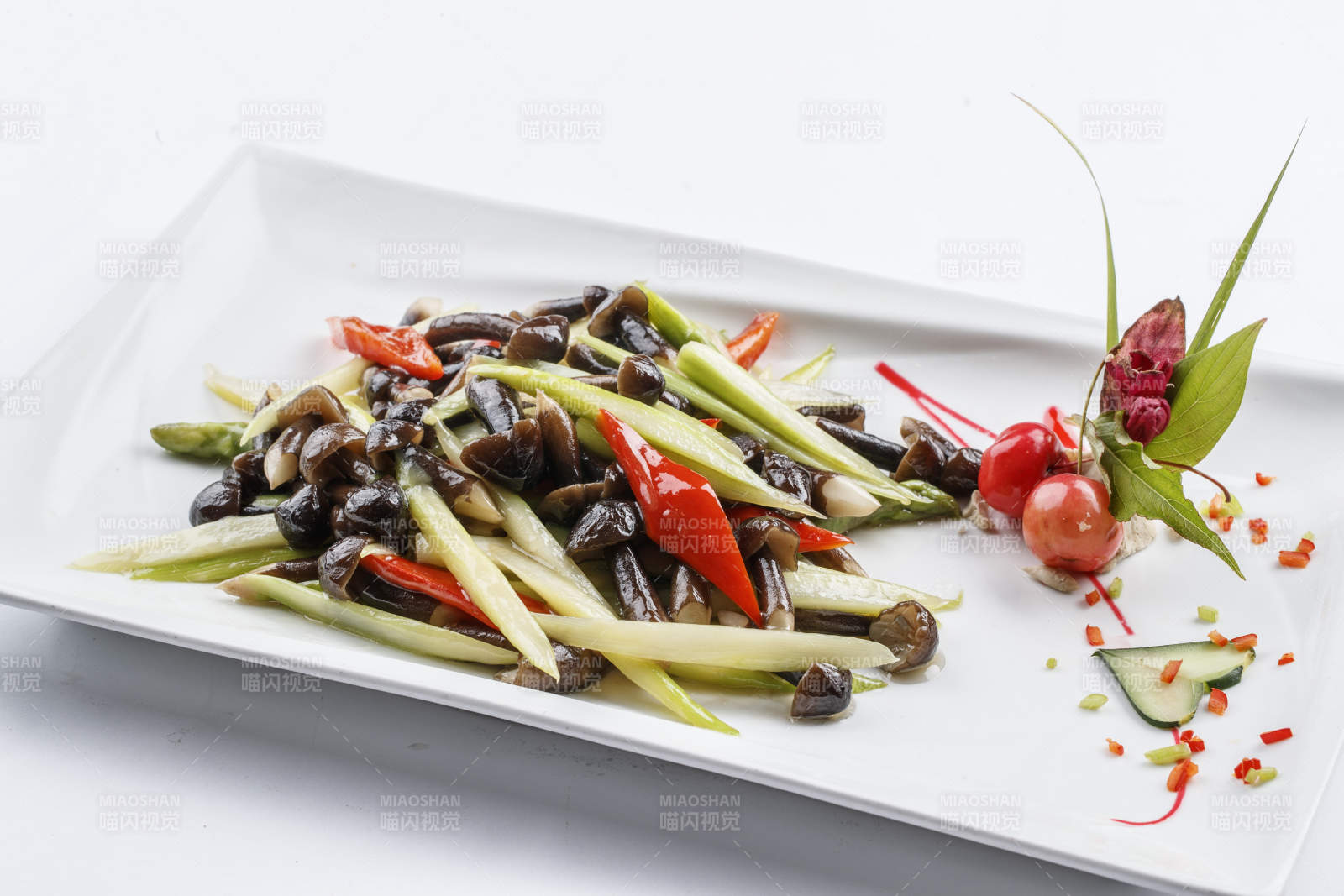 西芹彩椒鸡枞菌图片