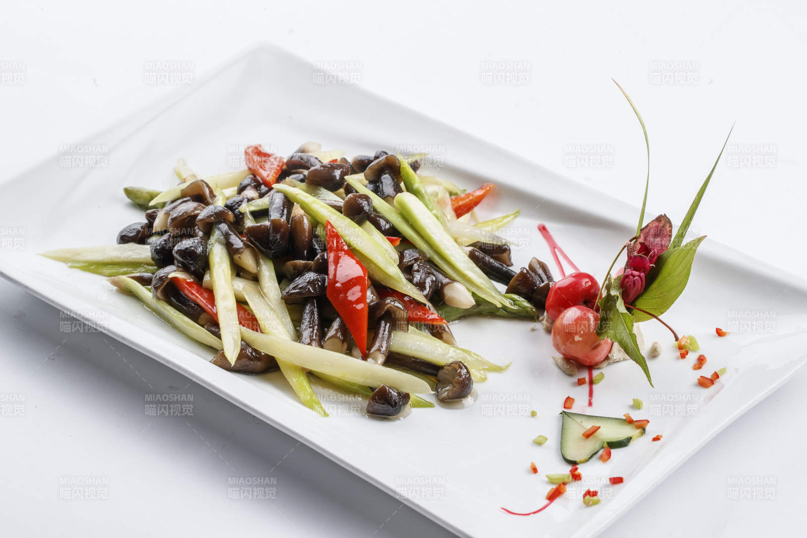 西芹彩椒鸡枞菌图片