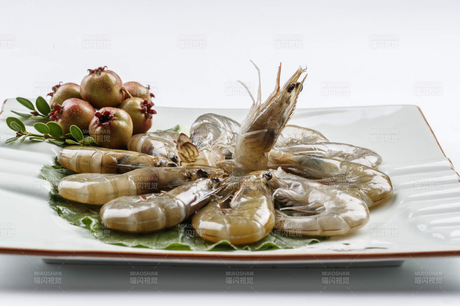 火锅食材涮大虾图片