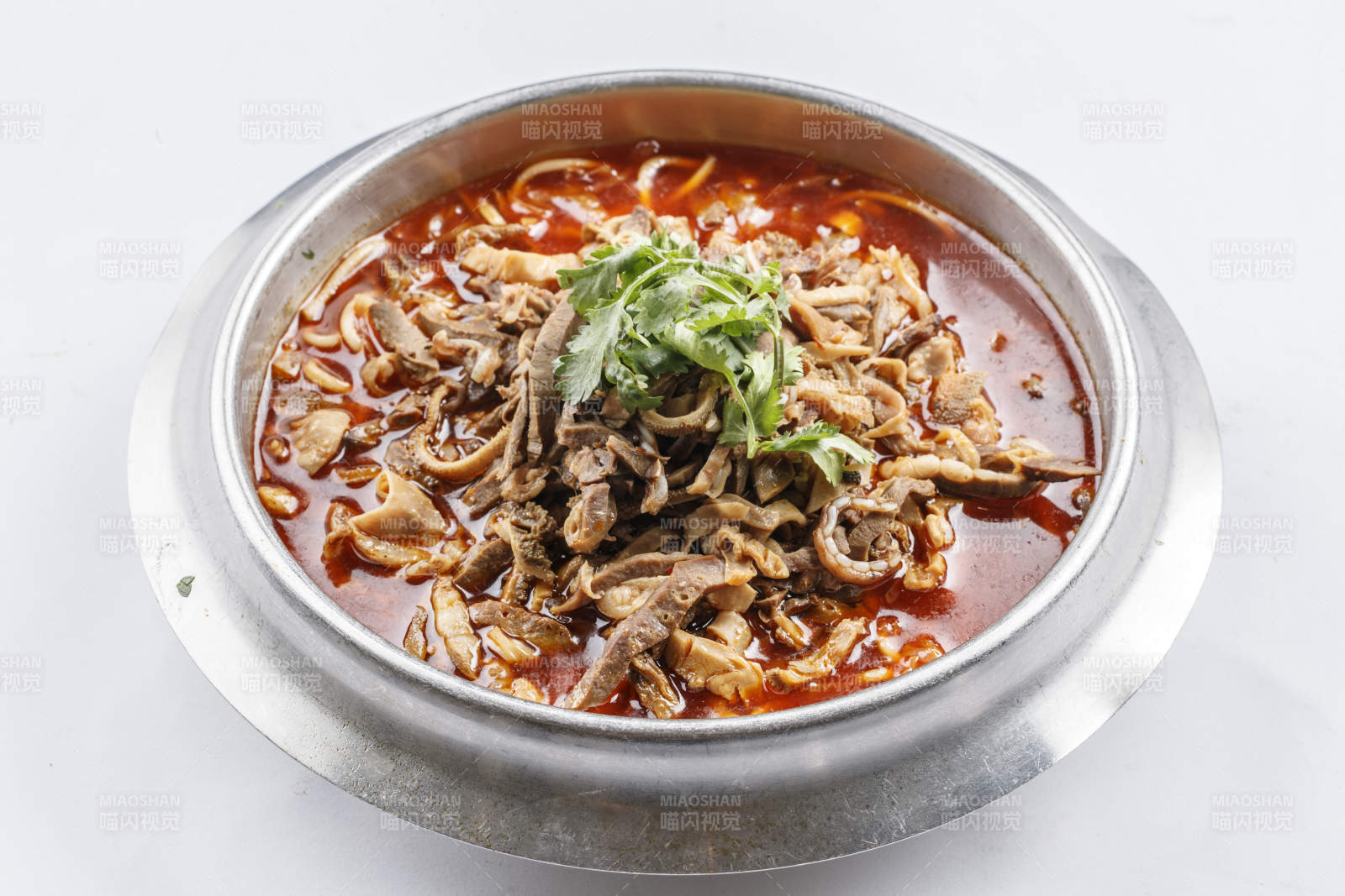 锅仔红油羊杂粉图片