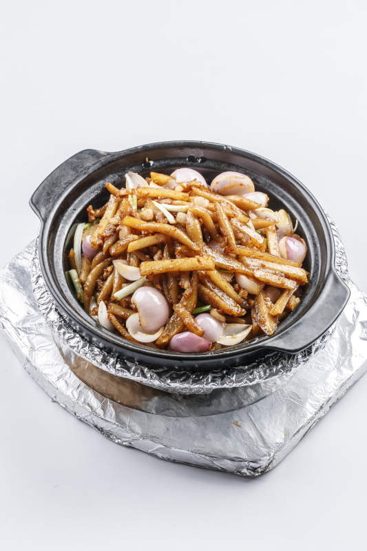 砂锅孜然洋葱土豆条图片
