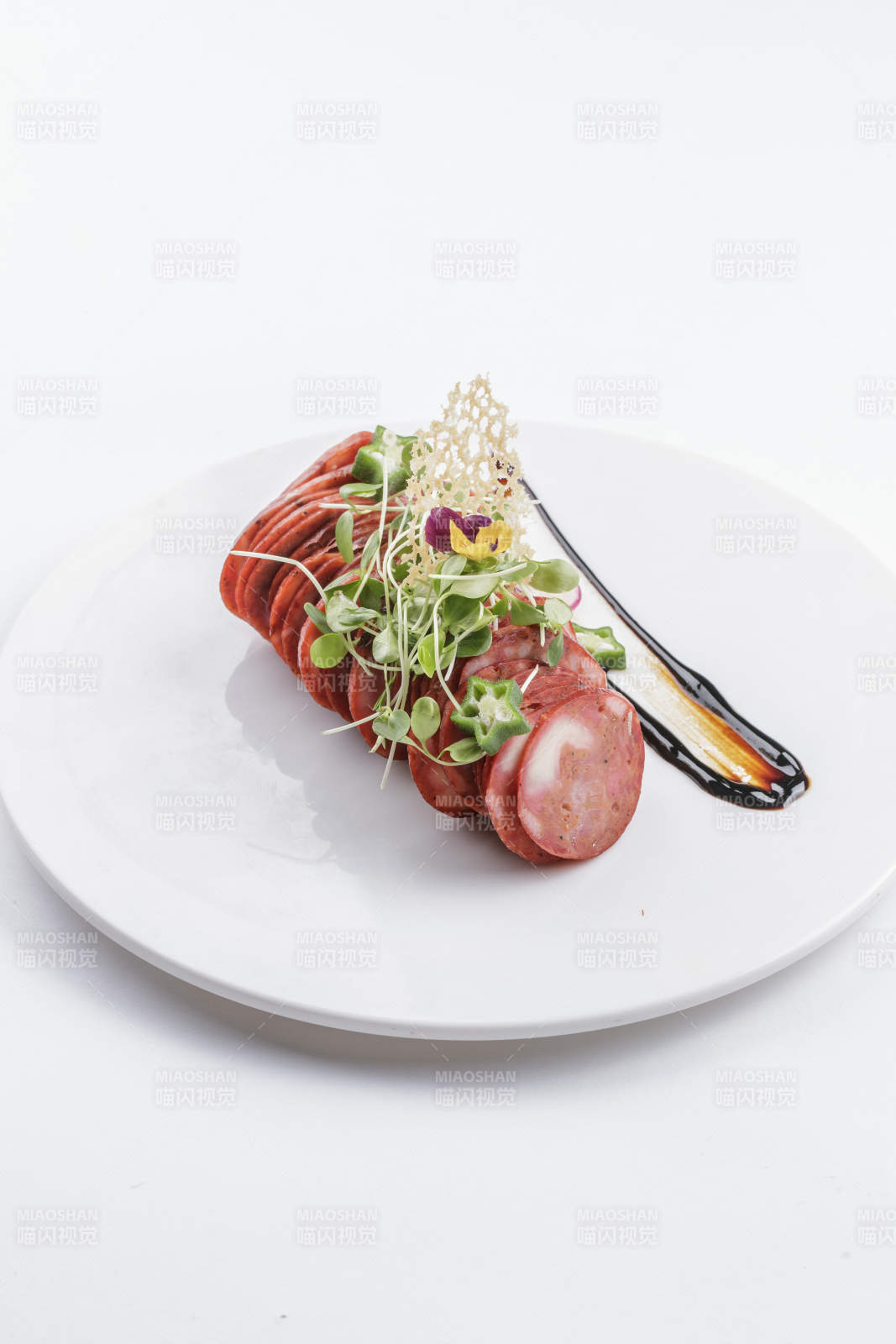 川味熏腊肠切片图片