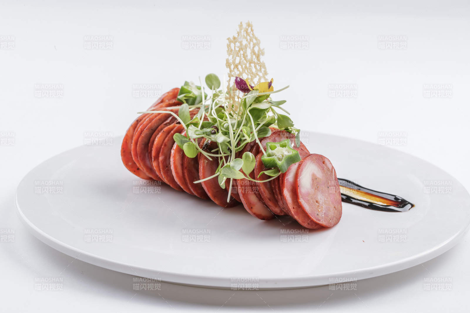 川味熏腊肠切片图片