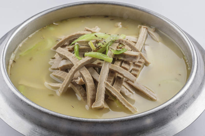 锅仔浓汤烟熏豆腐干图片