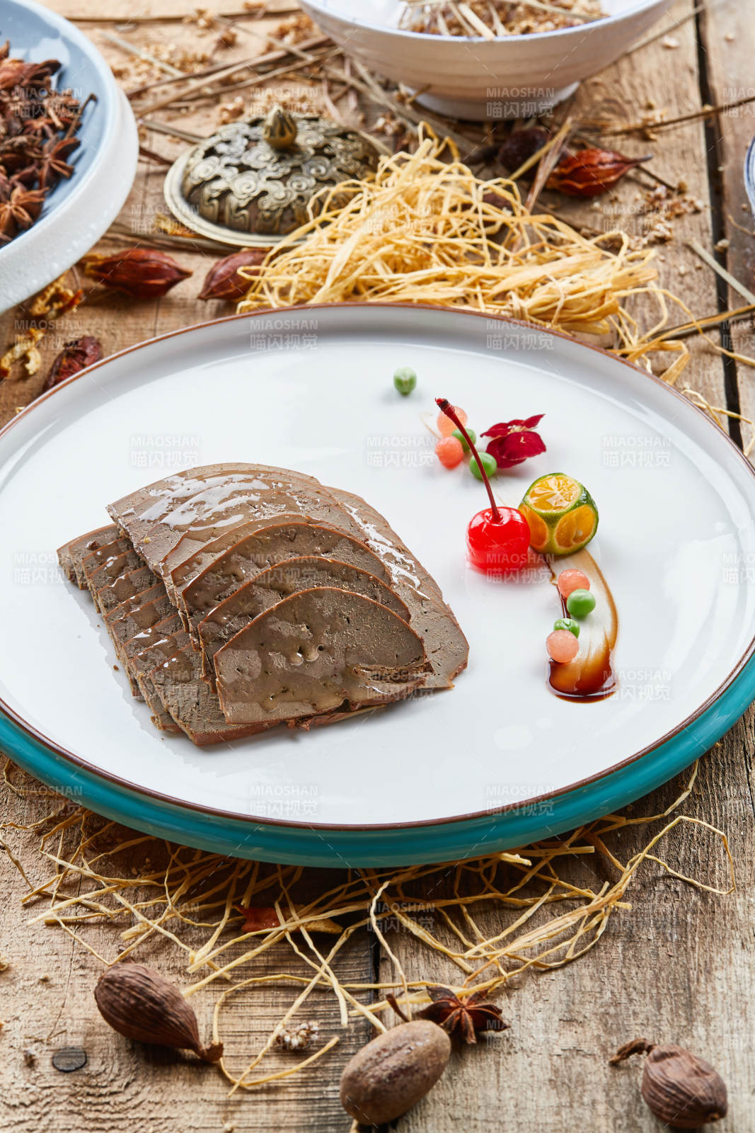 名目卤猪肝图片