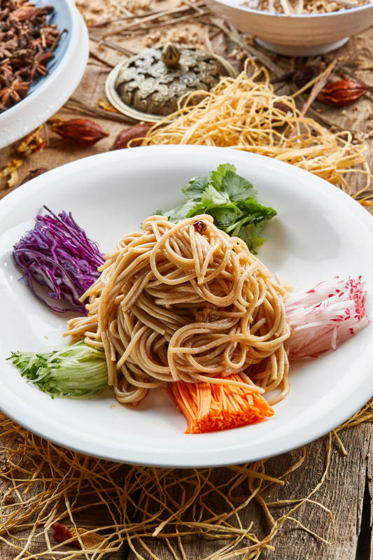 菜丝五花肉凉拌莜面饸饹图片