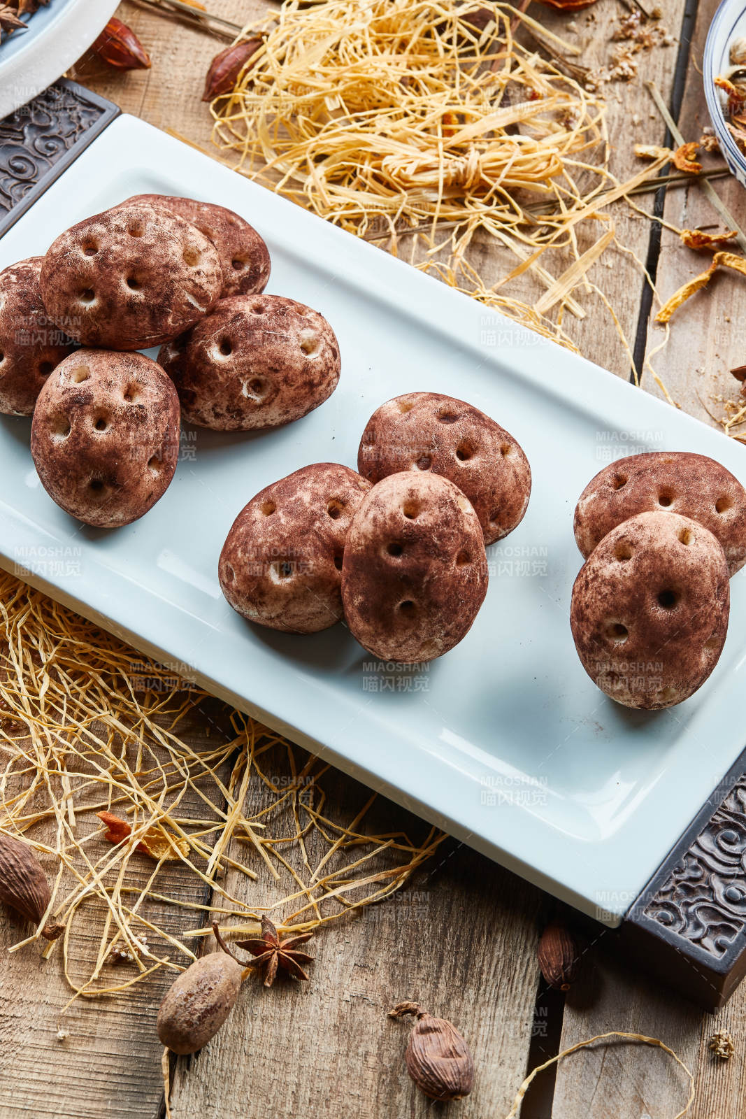 仿真杂粮香菇包图片