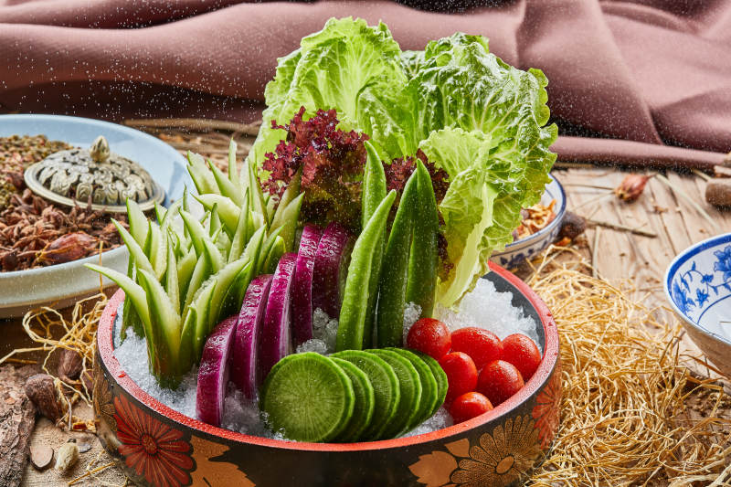 蘸酱田园时蔬大拌菜图片