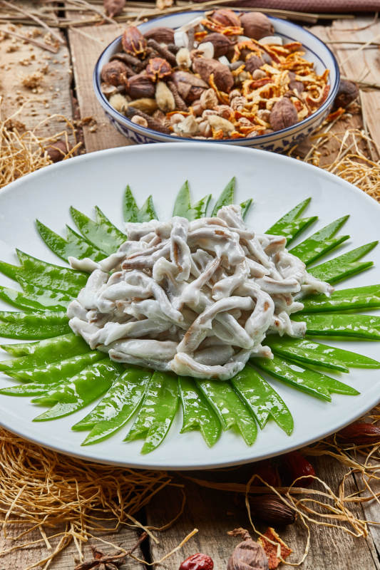 焗海鲜菇配荷兰豆图片