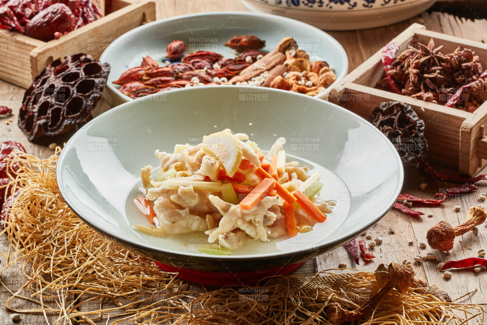 美味柠檬泡椒凤爪图片