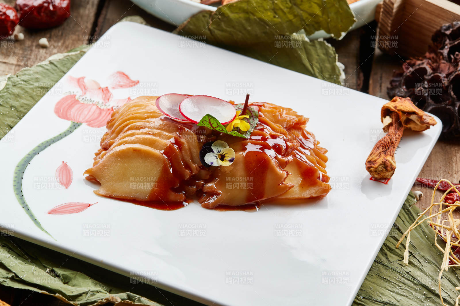 浇汁素鲍鱼片图片