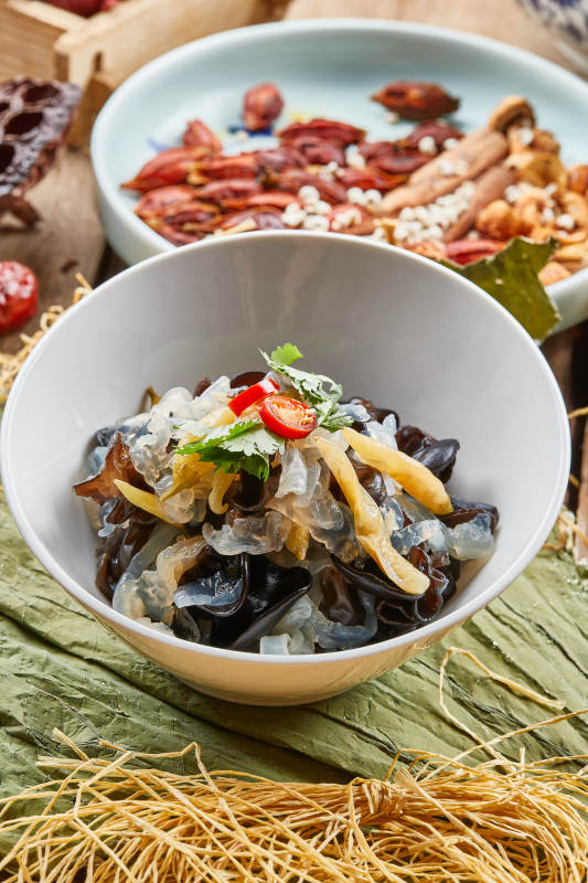 泡椒木耳海蜇皮图片