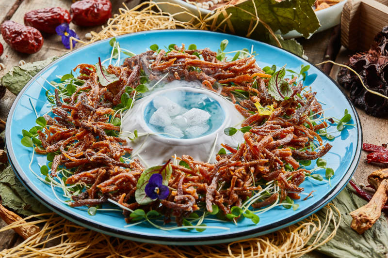 香椿豆苗油炸鱼丝图片