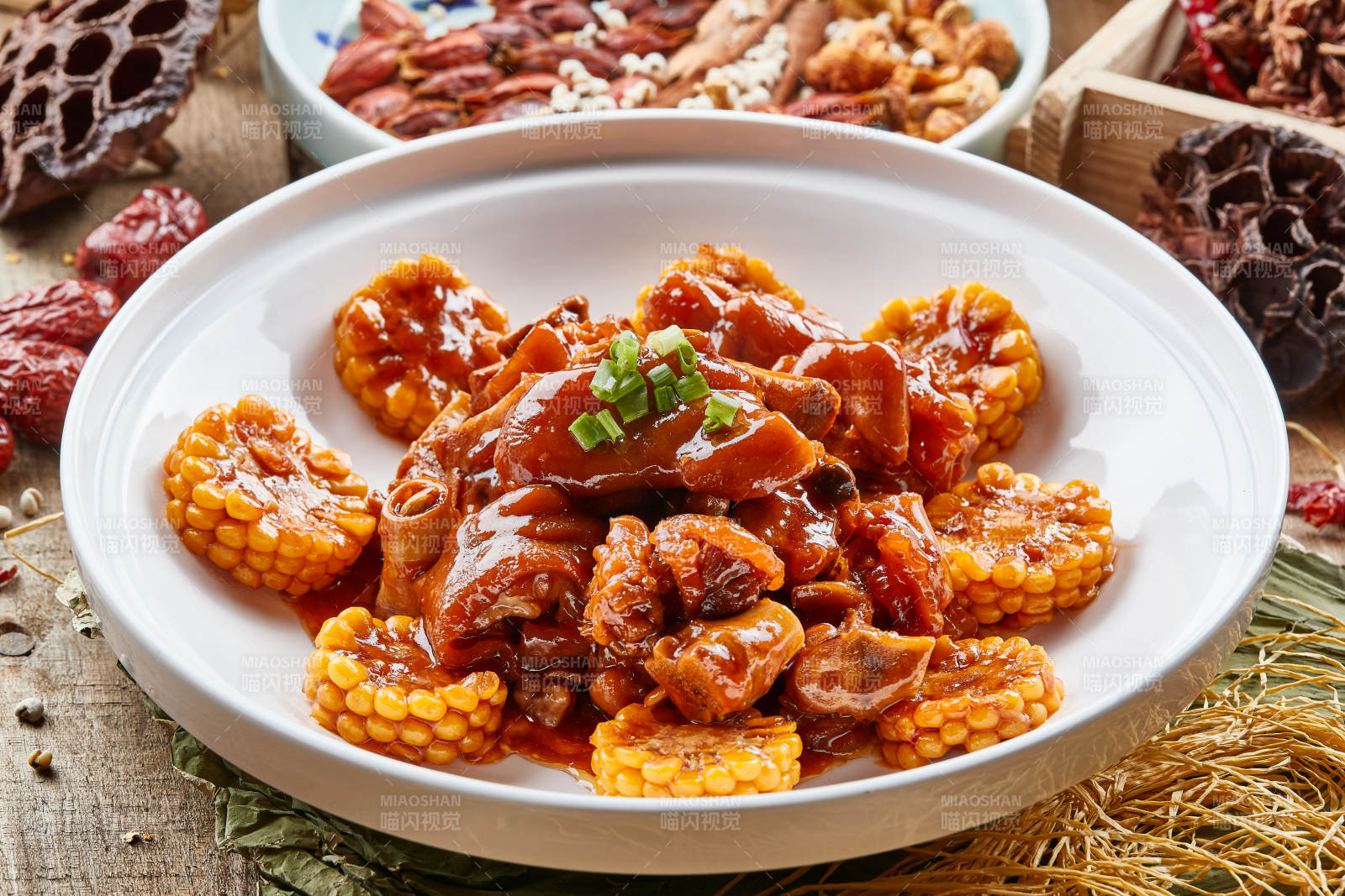 农家黄酱闷猪手图片