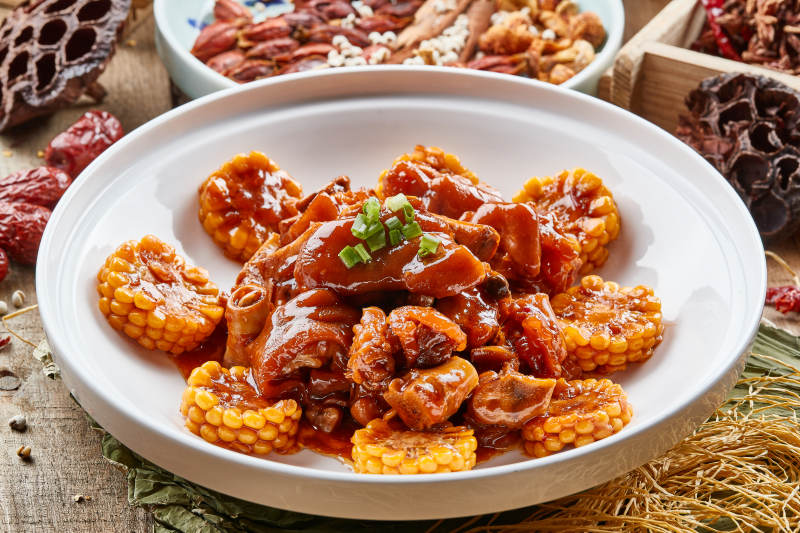 农家黄酱闷猪手图片