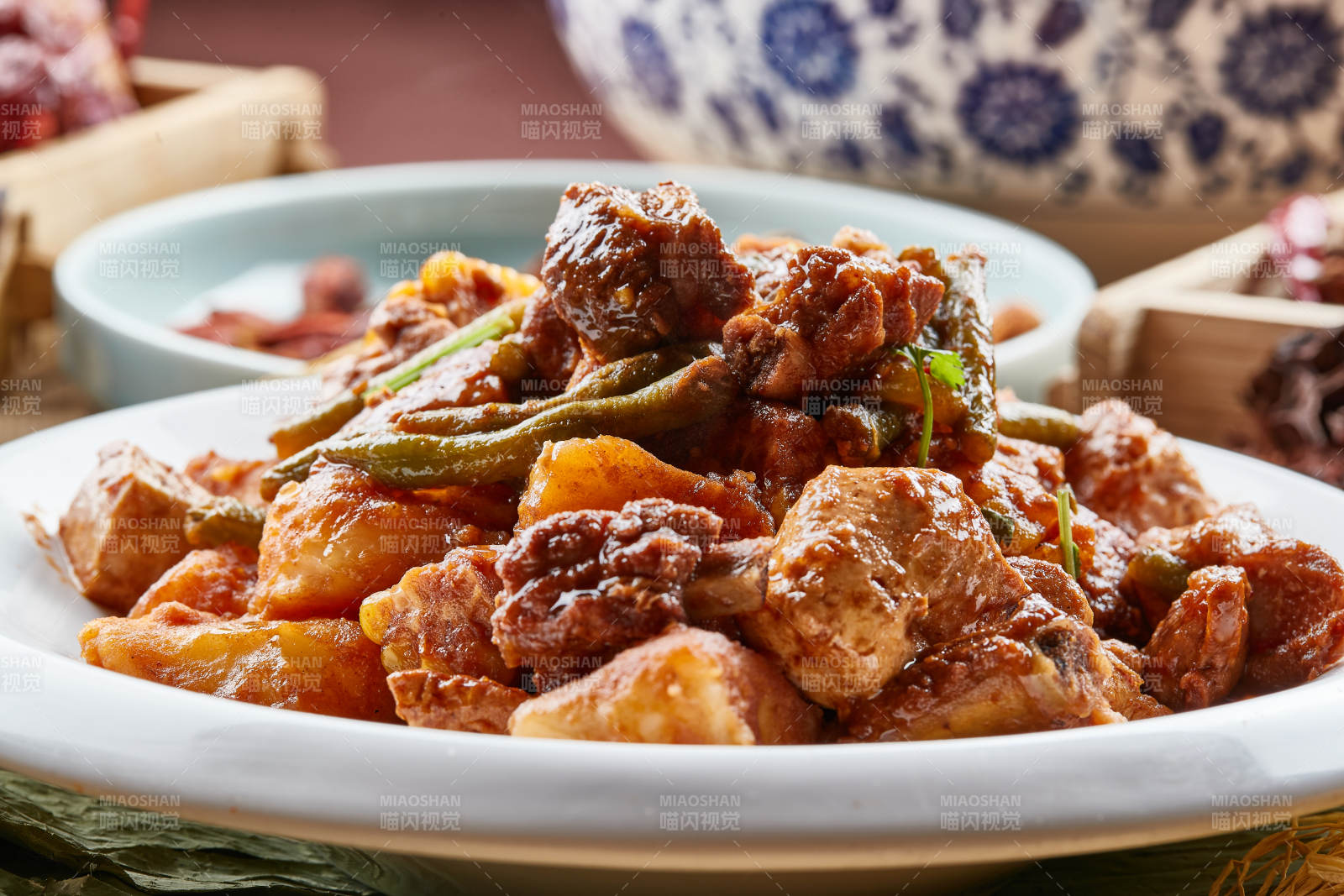 农家乱炖豆角豆腐土豆排骨图片