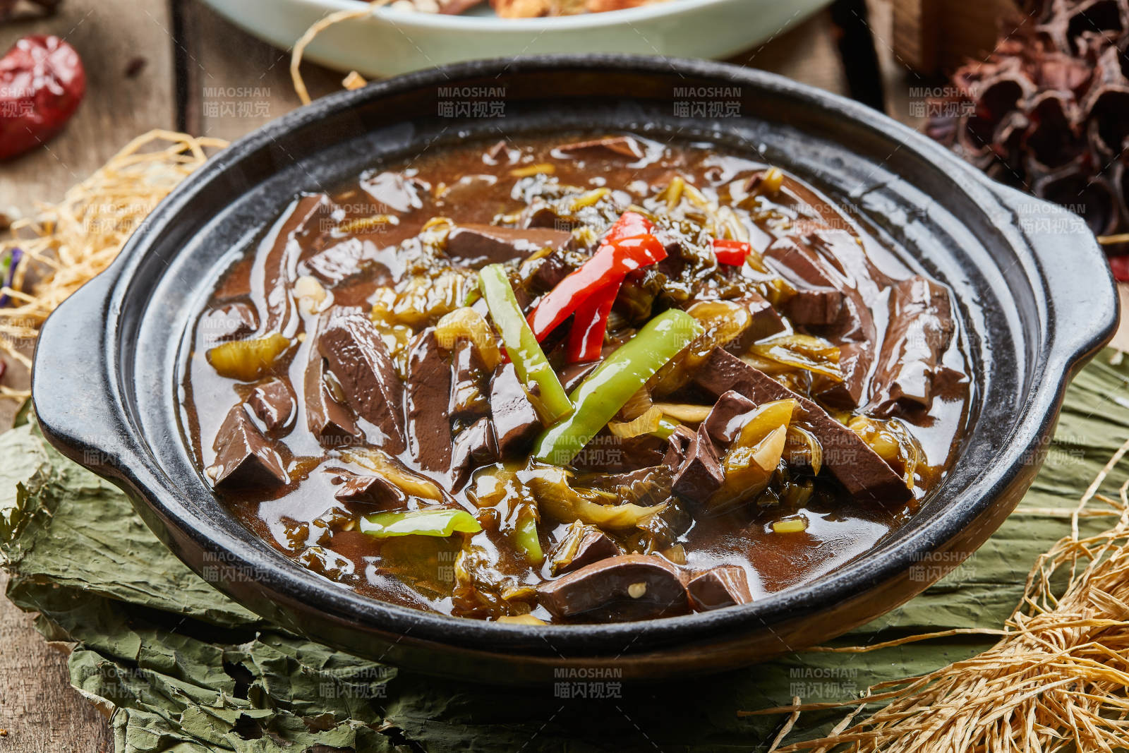 酸汤鸭血粉丝煲图片